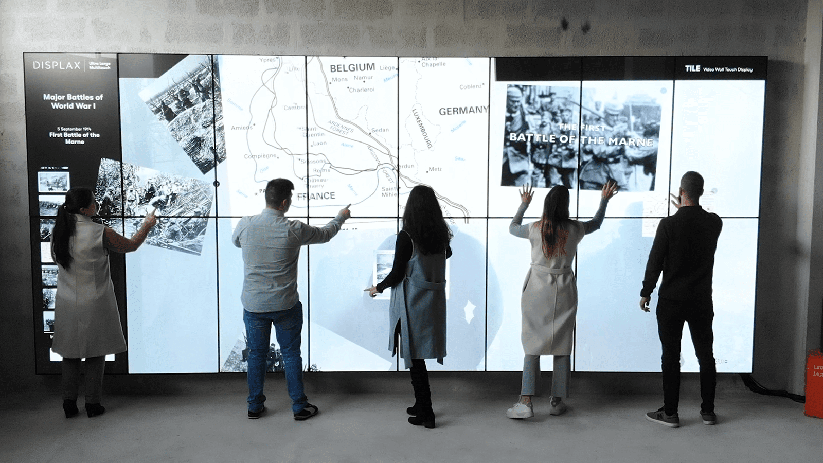 PCAP Interactive Wall for Museums